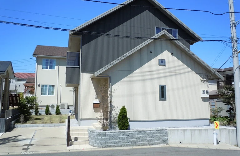 空き家問題を解決！賢い土地活用で資産の可能性を広げます｜イーライフ株式会社